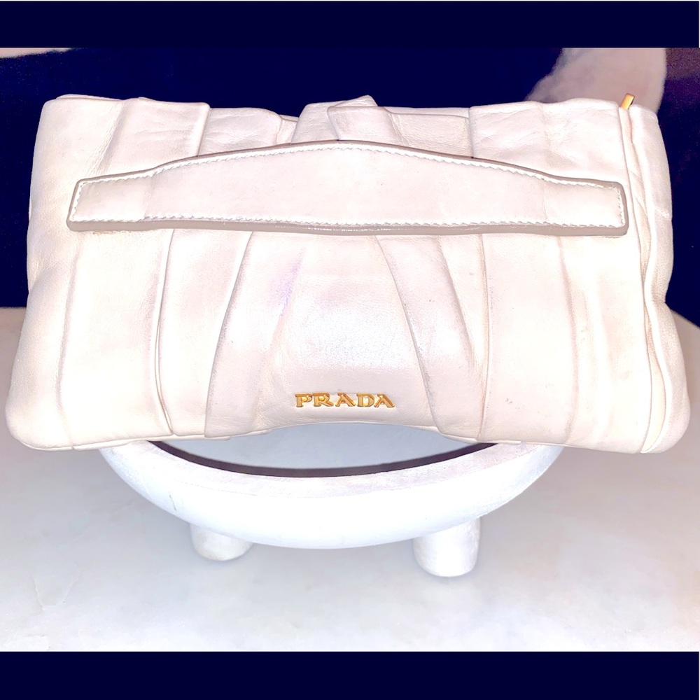 PRADA WRISTLET 
POCHETT NAPPA 
COLOR: CERA / CREAM BEIGE